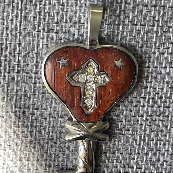 BLUE STEEL | Star Cross Key Stainless Steel Wood Inlay CZ Heart Key Pendant - Picture 3 of 10